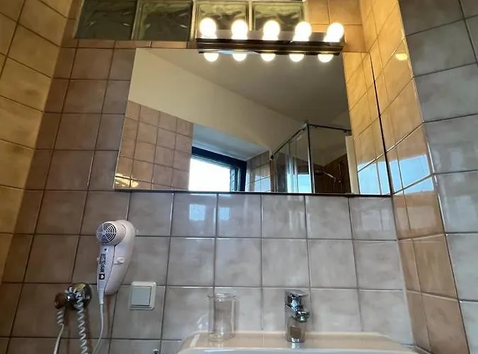 A Zur Ewigen Lampe Dritte Etage Apartman